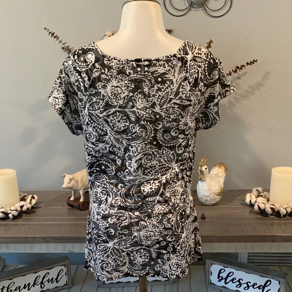 INC International Concepts Black and White Paisley Blouse - Picture 3 of 4